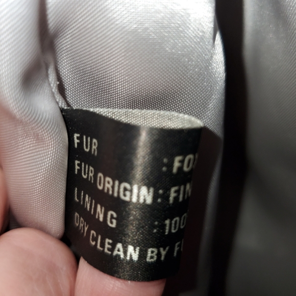 FULL & FLUFFY! FINLAND FOX FUR COAT by NIKI M - Picture 6 of 8